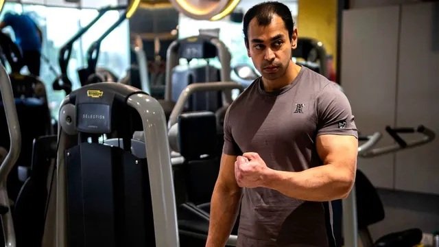 Prateek Yadav Death: SP Chief Akhilesh Yadav's brother, Prateek Yadav, passes away... Mourning in political circles. A fitness icon, he was the quiet face of the family.