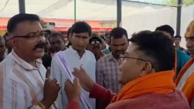 CGNews: Uproar at 'Sushasan Tihar' event... Janpad CEO accused of threatening a BJP worker... Dispute erupts in the presence of an MLA; video goes viral on social media.