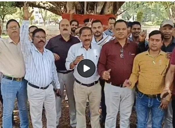 Tehsildar Strike: Tehsildars stage statewide protests against the assault on a Naib Tehsildar...! Demands for the arrest of the BJP MLA intensify.