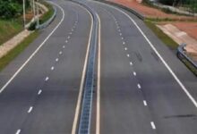 Bharatmala Scam: Major EOW raid in the Bharatmala scam! Investigation underway at a contractor's premises in Dhamtari; the team is scrutinizing land and compensation records.