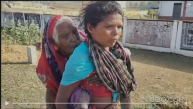 Digital India: Amidst Claims of 'Doorstep Service'—A Daughter-in-Law's Struggle! Carries Mother-in-Law on Her Back for 9 KM to Reach Bank... Watch VIDEO Here.
