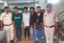 Knife Attack: Midnight Terror in Raipur—'Bomb' Scare! Explosions Outside Home... Knife Brandished, Death Threats Issued... 6 Accused Arrested.