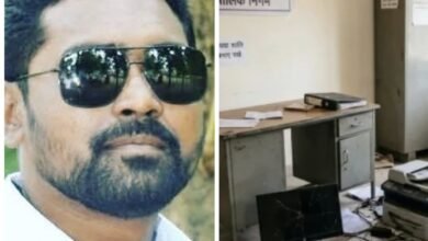 Councillor Dismissed: Vandalism at Aadhaar Centre...! Officials Held 'Hostage'... Risali Councillor Vinay Netam Sacked