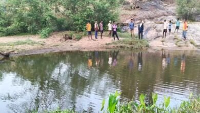 Drowning Tragedy: A Heartbreaking Incident in Balrampur District! Two Innocent Children Die After Drowning in a River—Family Members Overcome with Grief.