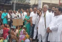 Fake NOC Case: Major Uproar in Tilda! Bhupesh Baghel Arrives at Police Station with Villagers... Protest Ends After FIR Lodged Over Fake NOC.