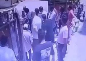 Ex-Mayor FIR: FIR Filed Against Former Mayor Rajesh Pandey in Bilaspur! Son Rahul Also Accused of Assault—Uproar Ensues as CCTV Footage Goes Viral.