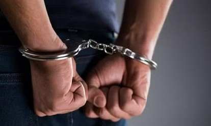 Bastar Salary Scam: Multi-crore salary scam at the Bastar SP office...! Lakhs and crores siphoned off by altering digital records... 3 employees arrested.