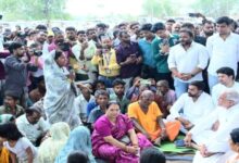 Nakti Demolition: Baij and Bhupesh reach Nakti... meet affected families... declare that the Congress stands with them in every battle.