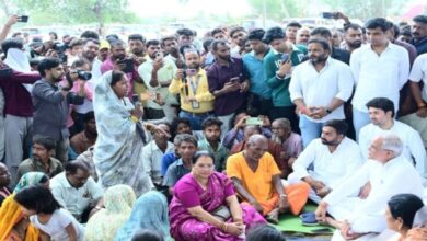 Nakti Demolition: Baij and Bhupesh reach Nakti... meet affected families... declare that the Congress stands with them in every battle.