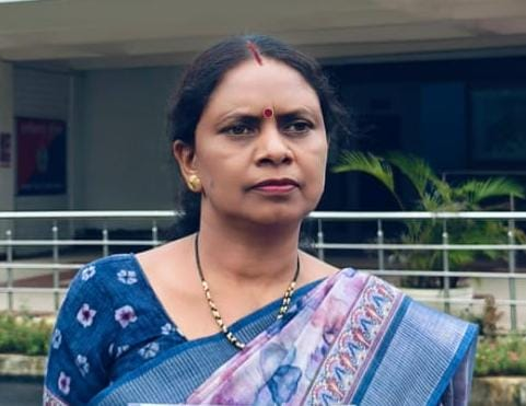 SECL Gevra Project: Major Uproar! FIR lodged against several individuals, including Municipal Council Vice-President Gayatri Kanwar, for entering the Gevra Project site and halting operations.