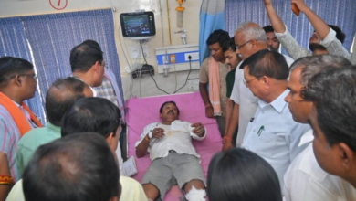 Attack on BJP Leader: Lethal attack on a BJP leader in broad daylight in Korba...! Both legs broken with a steel rod... Zila Panchayat member accused.
