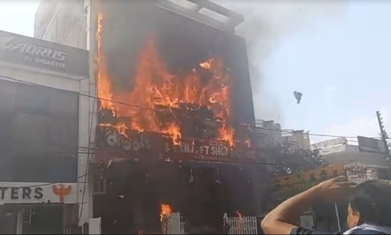Fire Tragedy: Fire's deadly rampage at a gaming zone...! Tragic deaths of 15 youths... CM seeks a report... PMO announces compensation.