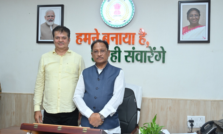Korba Press Club: The new executive committee of the Korba Press Club paid a courtesy call on the Chief Minister, highlighting the role of journalists as the strength of democracy.