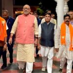 Giriraj Singh's Raipur Visit: Union Minister Giriraj Singh has arrived in Raipur! He received a rousing welcome at the Kushabhau Thakre complex and held a crucial meeting with leaders and party workers.