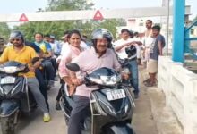 Bilaspur Sewerage Project: Deputy CM Arun Sao set out on a scooter... unexpectedly inspected development works... and reprimanded officials over the delay.