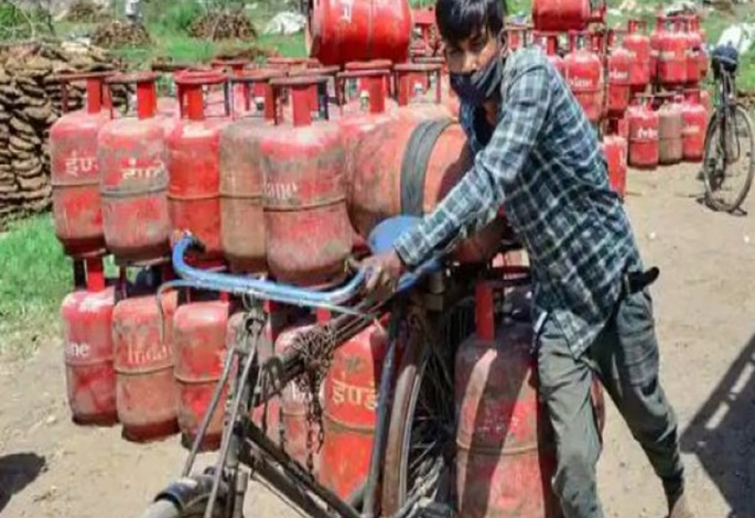 LPG Price Hike: LPG gets costlier from Delhi to Chhattisgarh! Domestic gas cylinders up by ₹29... New rates effective from June 7... Find out how much the price has increased in your city.