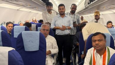 Delhi-Raipur Flight Diverted: Delhi-Raipur IndiGo flight makes emergency landing in Nagpur...! Bhupesh Baghel and Deepak Baij were on board.