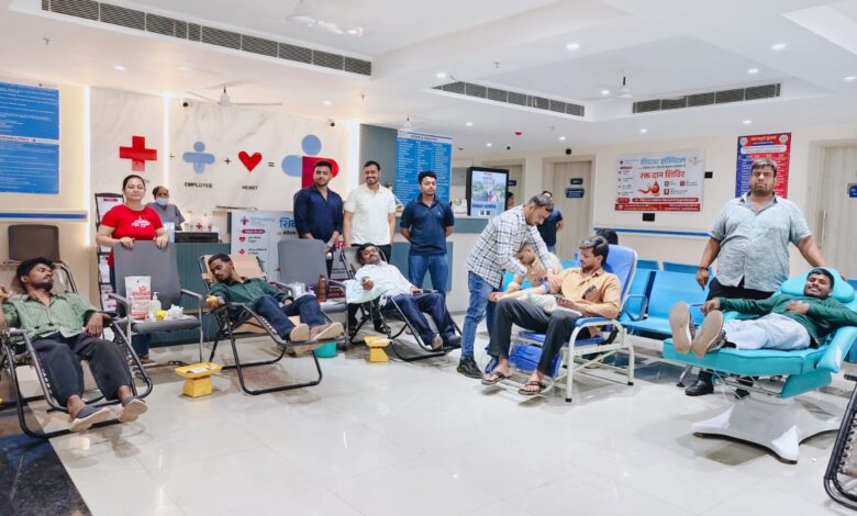 Shivay Hospital: A magnificent act of humanity at Korba's Shivay Hospital! Hundreds extended a helping hand... an unprecedented campaign of public cooperation.