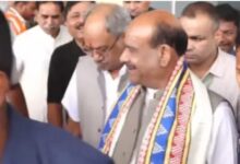 Om Birla's Raipur Visit: Lok Sabha Speaker Om Birla has arrived in Raipur! He will attend several events, including the Acharya installation ceremony.