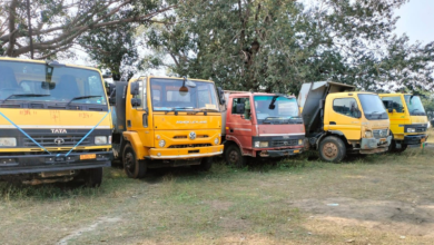 Illegal Coal Transport: Major crackdown by the Mining Department on illegal coal and sand transportation...! 8 vehicles and 5 tonnes of illegal coal seized.