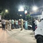Korba Gang War: Gang-war-like situation in Korba...! 50–60 armed youths stormed a colony and launched an attack... several injured by swords and knives.
