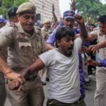 Jantar Mantar Protest: Chaos at Jantar Mantar ahead of the Parliament march...! Lathi-charge on protesters; reports of several injuries.