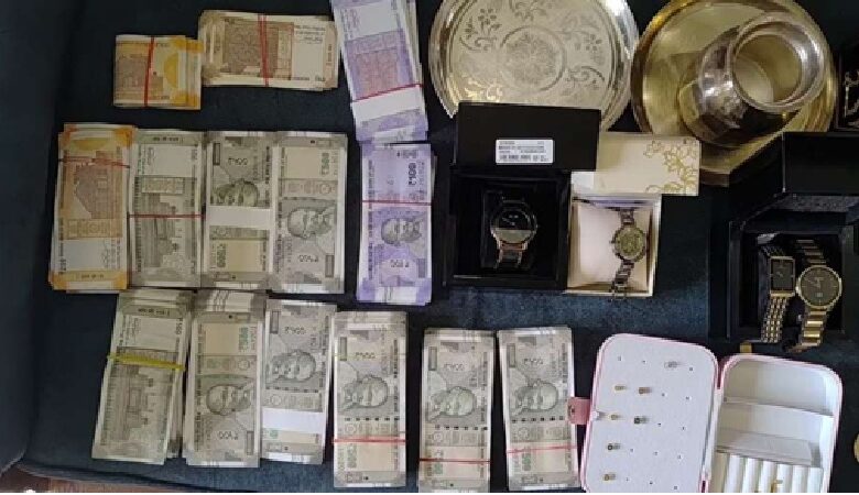 EOU Raid: Raids conducted at 6 locations linked to a government engineer... Suspected assets worth crores... Major discovery of cash, gold, and silver.