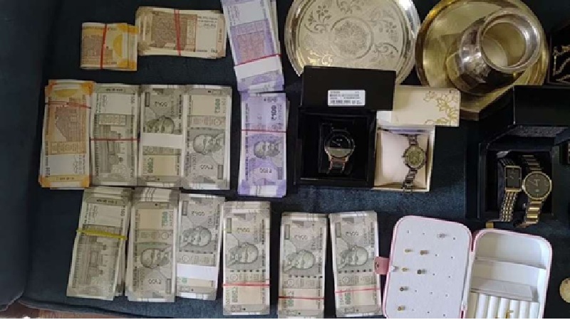 EOU Raid: Raids conducted at 6 locations linked to a government engineer... Suspected assets worth crores... Major discovery of cash, gold, and silver.