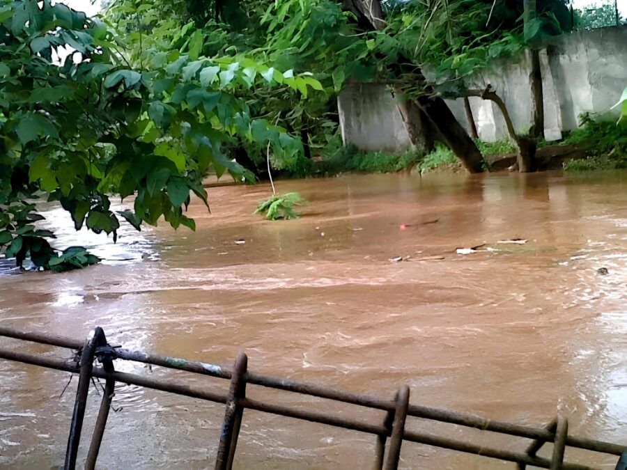 Chhattisgarh Weather Alert: Rain wreaks havoc in Chhattisgarh...! Torrential rain warning for 12 districts, including Raipur, Durg, and Korba.