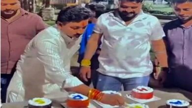 Birthday Celebration: Video of a birthday celebration in the middle of the road in Kanker goes viral! Cake cutting and fireworks marked the BJYM leader's birthday... questions raised regarding rule violations.
