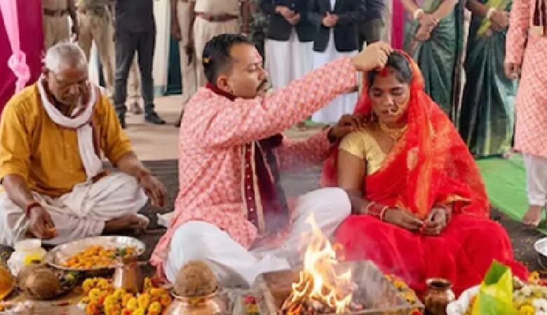 Jail Wedding: Wedding music echoes in the prison! Rape accused becomes a groom; with court approval, the undertrial prisoner ties the knot with his girlfriend.