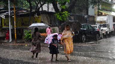 Bilaspur School Holiday: Torrential rains wreak havoc in Chhattisgarh! Schools in Bilaspur declared closed... rivers and streams in spate.