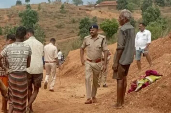 Mine Accident: Major tragedy in Surajpur... Rock collapse in an illegal mine... 2 laborers killed after being buried under the debris.