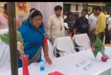 School Admission Festival: Uproar at the event! MLA furious over stage arrangements... personally removed the nameplate... officials reprimanded... Watch the video here.