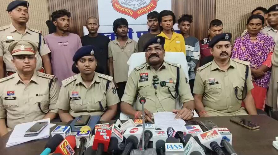Contract Killing: A deadly game of relationships in Chhattisgarh...! Man conspires with wife to have his mistress killed; contract worth ₹4 lakh revealed.