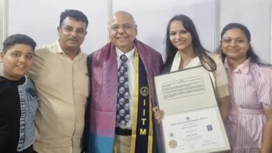 Korba Pride: Radha Agarwal, a daughter of Korba, becomes a civil engineer from IIT Madras...! Received her degree at the convocation ceremony.