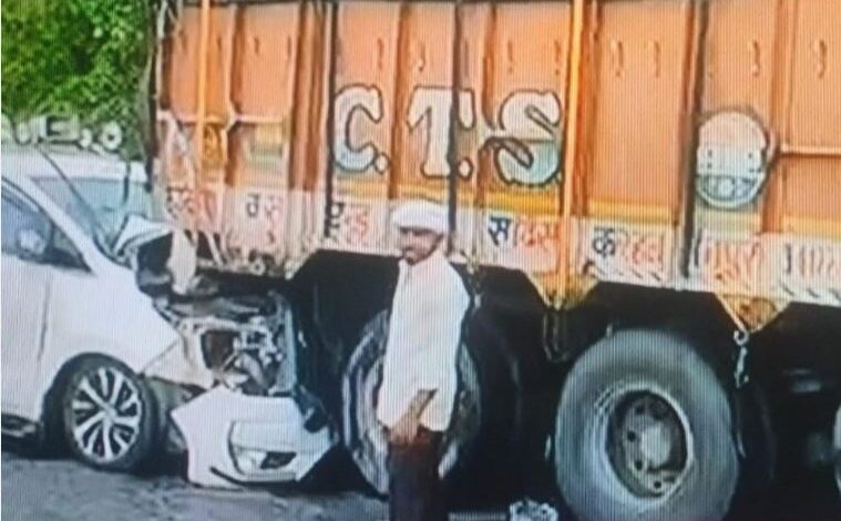 Kiran Singh Dev Accident: President Kiran Singh Dev injured in a road accident! Car collided with a truck on the Jhansi-Lalitpur highway; treatment is underway at the medical college.