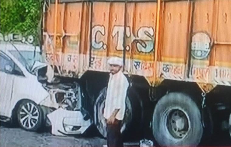 Kiran Singh Dev Accident: President Kiran Singh Dev injured in a road accident! Car collided with a truck on the Jhansi-Lalitpur highway; treatment is underway at the medical college.