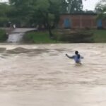 CG Weather Alert: 15,000 cusecs of water released from Sikaser Dam...! Alert issued for heavy rain over the next 48 hours... Man dies while crossing a stream in Gariaband.