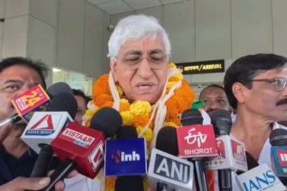 TS Singh Deo Video: TS Singh Deo arrives in Jagdalpur; speaks on Bilaspur violence, stating, "Such violence should not occur"; also makes a significant statement regarding the Youth Congress elections.