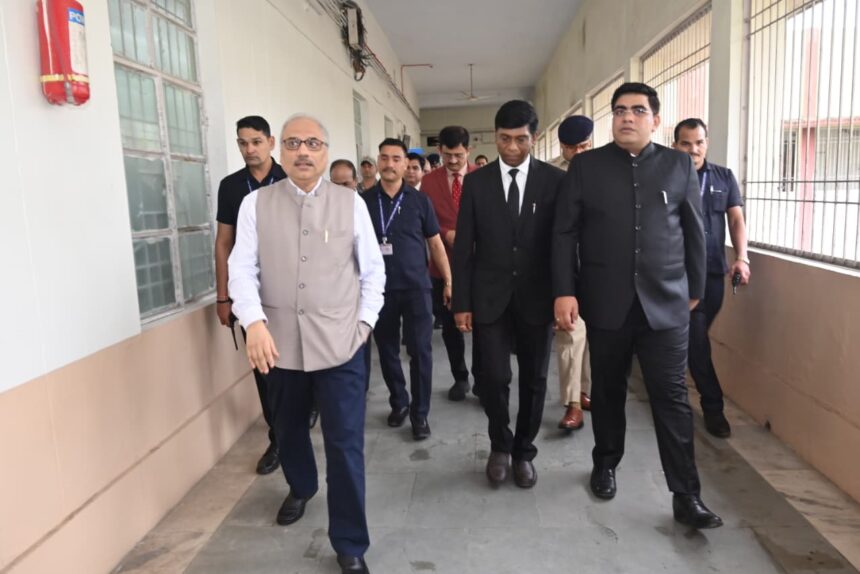 Korba News: Chief Justice Ramesh Sinha visits Korba Court, inspects the arrangements... gives major assurances regarding advocates' demands.