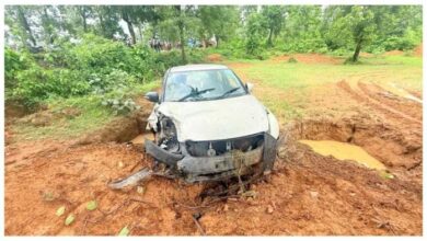Korba Road Accident: Tragic road accident in Korba...! Speeding car runs over a family... father and 4-year-old son die on the spot.