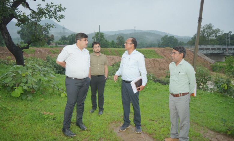 Conducted an Inspection: Collector Dudawat issues strict instructions—accelerate roadworks; complete construction by November 15 without fail.