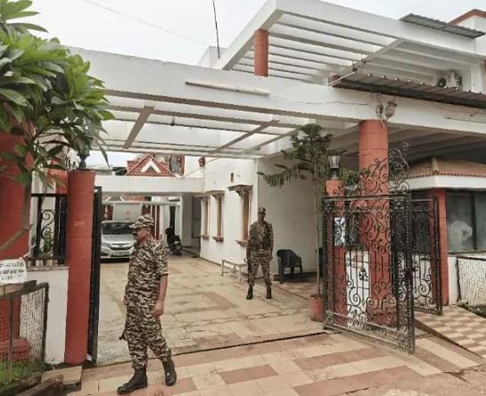 ED Raids: ED conducts a raid at Congress leader Ramgopal Agrawal's residence in Dhamtari; a team of eight officers is scrutinizing documents.
