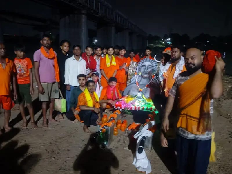 Kankeshwar Dham, Korba: A massive surge of devotion at Kankeshwar Dham; unique sights of Shiva devotees witnessed on the last Monday of Sawan—watch the video.
