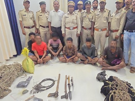 Illegal Hunting: Poachers' activities exposed in Indravati Tiger Reserve; 6 accused arrested, meat and hunting gear seized.