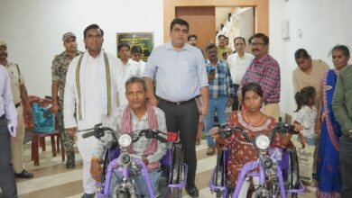 Collector's 'Jan-Darshan': No longer reliant on others—charting the journey ahead with their own determination! Two differently-abled individuals received motorized tricycles at the public grievance hearing.
