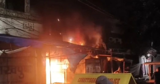 Fire at Mobile Shop: Massive blaze destroys stock worth lakhs; traders furious over delayed fire brigade response.