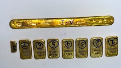 Gold Smuggling: 1.24 kg of foreign gold on the Duronto Express...! Two people caught with gold worth ₹1.96 crore.