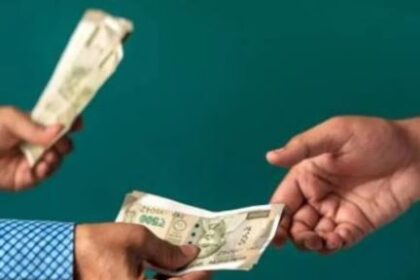 Sukma ACB Trap: BEO arrested while accepting a ₹10,000 bribe; had demanded ₹80,000 in exchange for arrears worth ₹16 lakh.